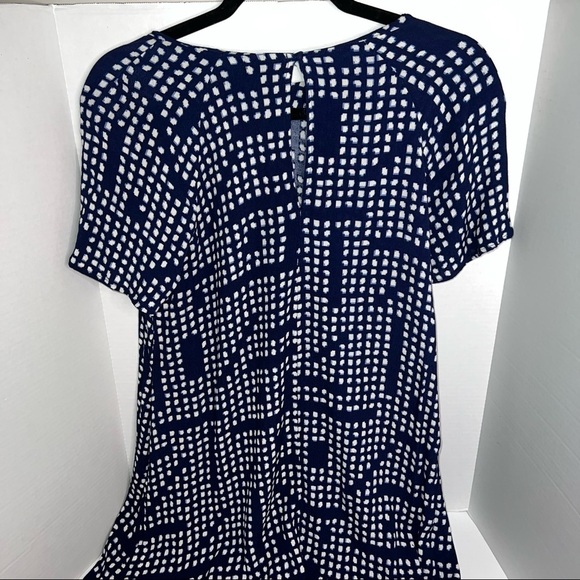 ASTR Navy Blue and White Geometric Print Hi-Low Shift Dress - Picture 7 of 8